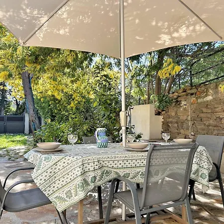 Renove Avec Terrasse Et Jardin, Proche Commerces, Parking Prive - - Fr-1-251-583